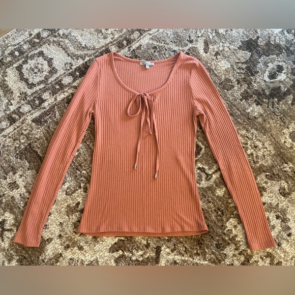 5/$25 Ribbed Long Sleeve Top - Picture 1 of 3